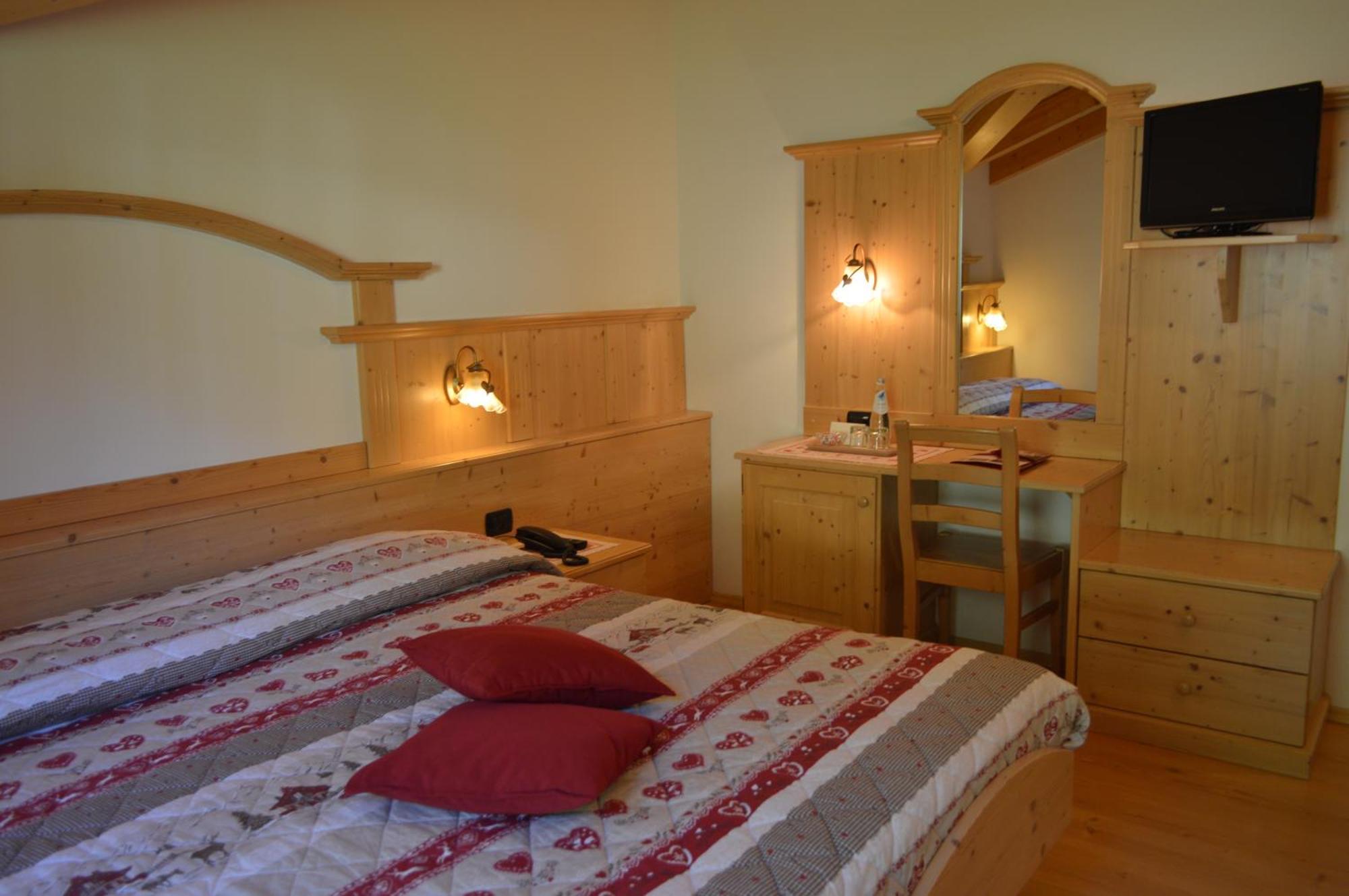Hotel Garni Sant'Antonio Con Spa Madonna Dış mekan fotoğraf